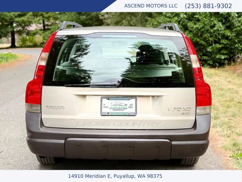 Used 2002 Volvo V70 Cross Country AWD/4WD image 4