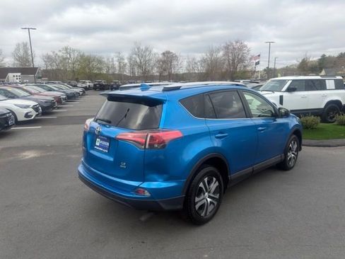 Used 2016 Toyota RAV4 LE AWD/4WD image 5