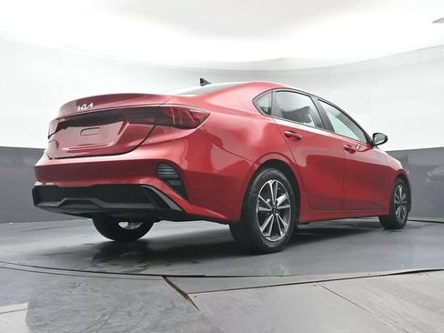 Used 2022 Kia Forte LXS w/ LXS Technology Package FWD image 25
