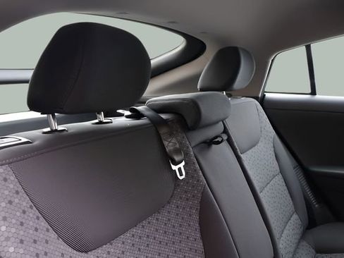 Used 2019 Hyundai Ioniq Plug-In Hybrid image 14