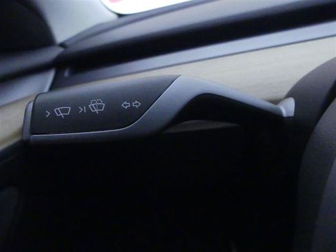 Used 2023 Tesla Model 3 Standard Range RWD image 17