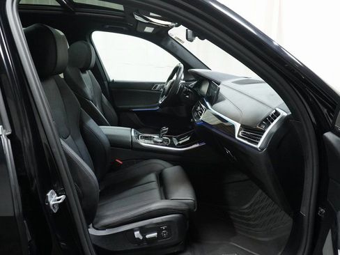 Used 2021 BMW X5 xDrive40i w/ Premium Package image 13