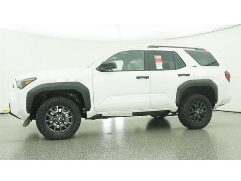 New 2026 Toyota 4Runner SR5 AWD/4WD image 18