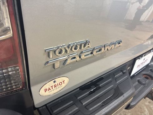 Used 2011 Toyota Tacoma 4x4 Access Cab V6 w/ SR5 Pkg #2 image 26