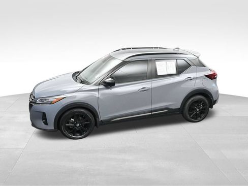Used 2021 Nissan Kicks SR FWD image 34