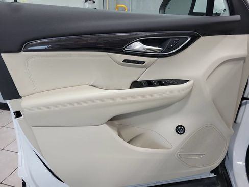 Used 2022 Buick Envision Essence w/ Safety Package FWD image 37