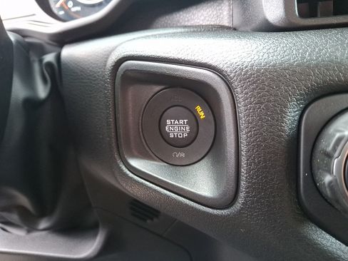 Used 2026 Jeep Gladiator Willys AWD/4WD image 18