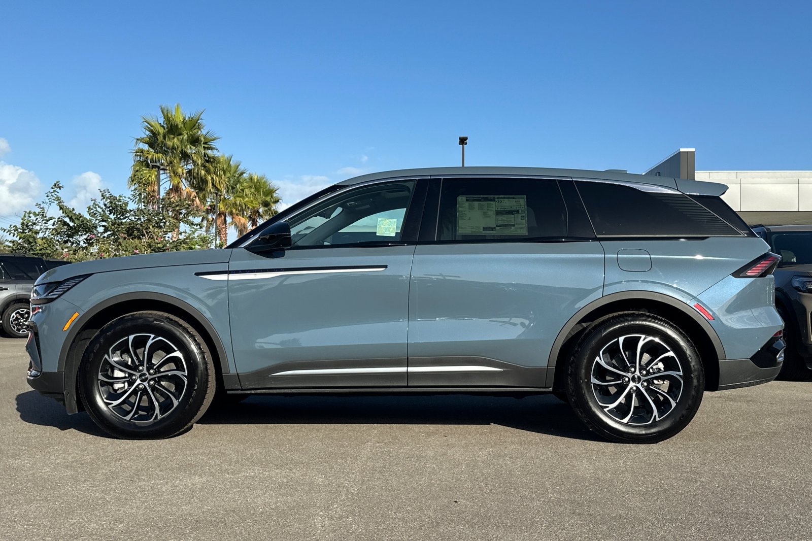 New 2026 Lincoln Nautilus Premier w/ Equipment Group 102A AWD/4WD image 6