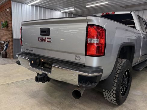 Used 2019 GMC Sierra 2500 SLT w/ Duramax Plus Package image 26