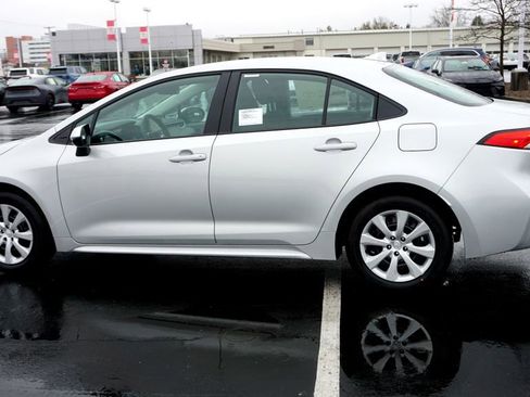 New 2026 Toyota Corolla LE image 7