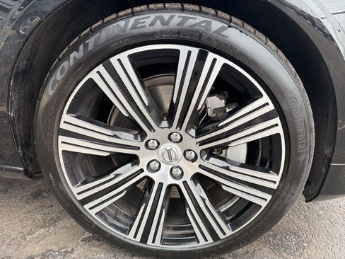 Used 2021 Volvo S90 T8 Inscription w/ Advanced Package image 4