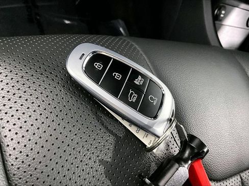 Used 2023 Hyundai Santa Fe SEL w/ Premium Package AWD/4WD image 10