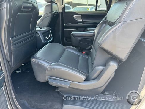 Used 2025 Ford Expedition Max Platinum AWD/4WD image 14