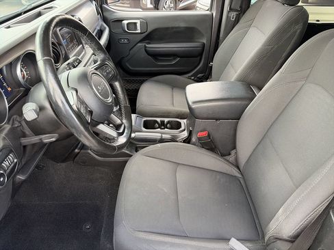 Used 2020 Jeep Wrangler Sport AWD/4WD image 18