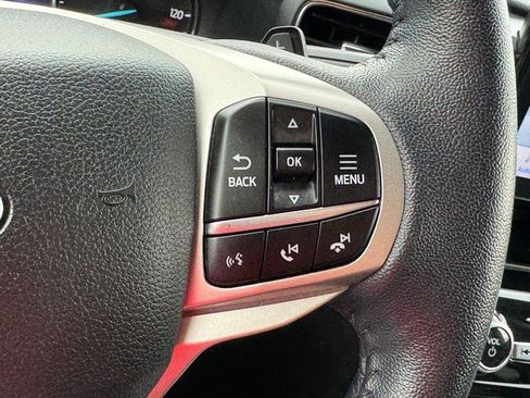 Used 2021 Ford Explorer Limited w/ Equipment Group 301A AWD/4WD image 19