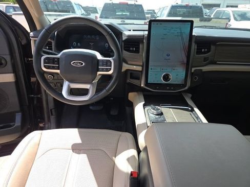 Used 2024 Ford Expedition Limited RWD image 8