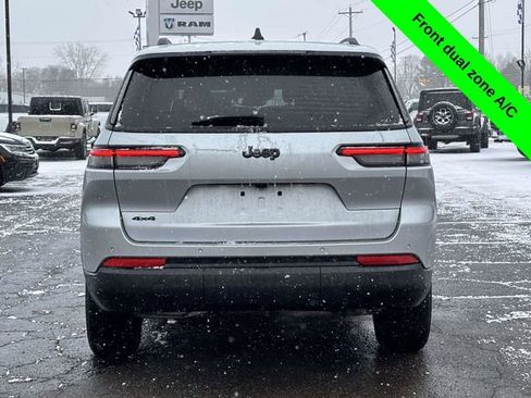 Used 2024 Jeep Grand Cherokee L Altitude image 35