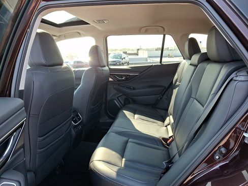 Used 2023 Subaru Outback Touring AWD/4WD image 10