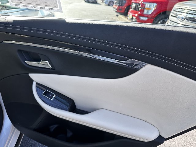 Used 2018 Chevrolet Impala LT w/ Sunroof and Spoiler Package FWD image 41