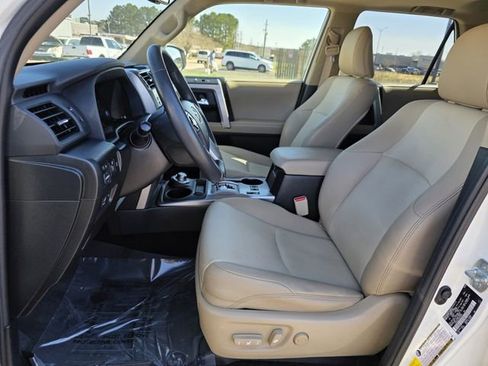 Used 2022 Toyota 4Runner SR5 Premium w/ Moonroof Package image 12