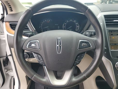 Used 2017 Lincoln MKC Select w/ Select Plus Package AWD/4WD image 14