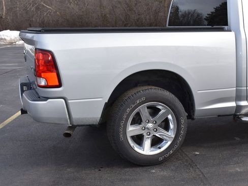 Used 2017 RAM 1500 Express image 5