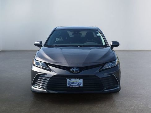 Used 2022 Toyota Camry LE FWD image 8