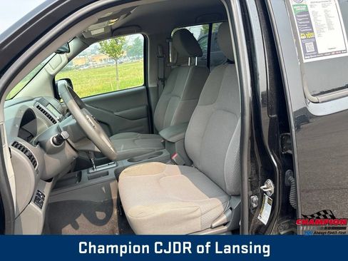 Used 2019 Nissan Frontier SV AWD/4WD image 12