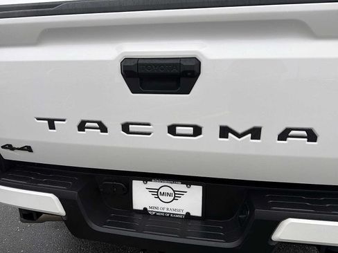 Used 2024 Toyota Tacoma TRD Off-Road AWD/4WD image 15
