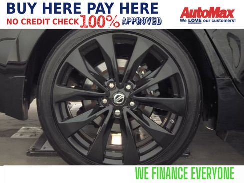 Used 2018 Nissan Maxima SR w/ Midnight Edition image 8