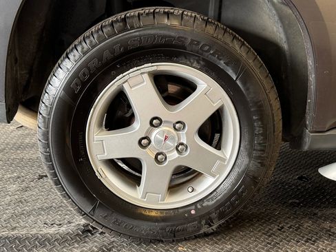 Used 2008 Pontiac Torrent 2WD image 11