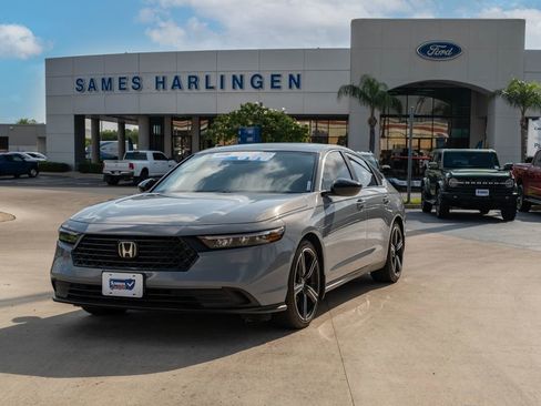 Used 2025 Honda Accord Sport image 1