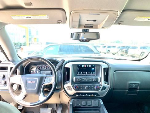 Used 2018 GMC Sierra 1500 SLT w/ SLT Premium Package AWD/4WD image 17