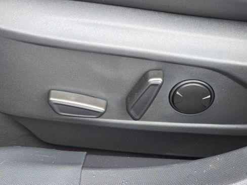 Used 2022 Ford Mustang Mach-E Select RWD image 21
