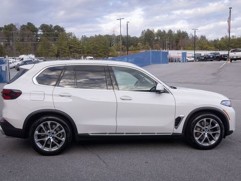 Used 2025 BMW X5 xDrive50e AWD/4WD image 11
