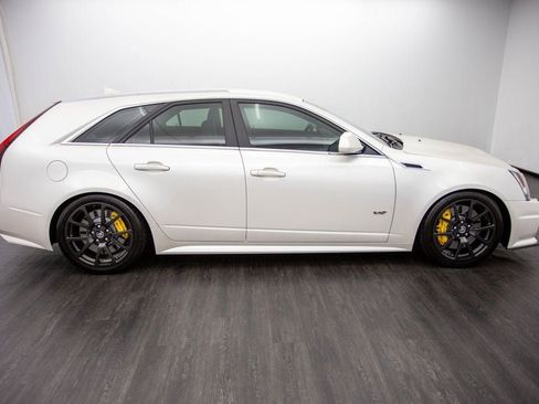 Used 2011 Cadillac CTS V image 6