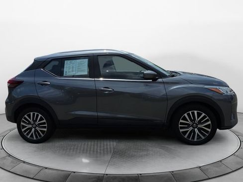 Used 2021 Nissan Kicks SV FWD image 6