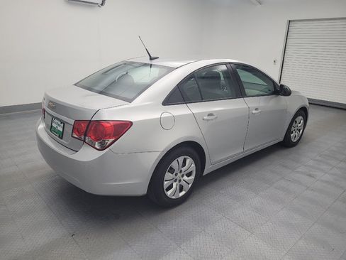 Used 2014 Chevrolet Cruze LS FWD image 10