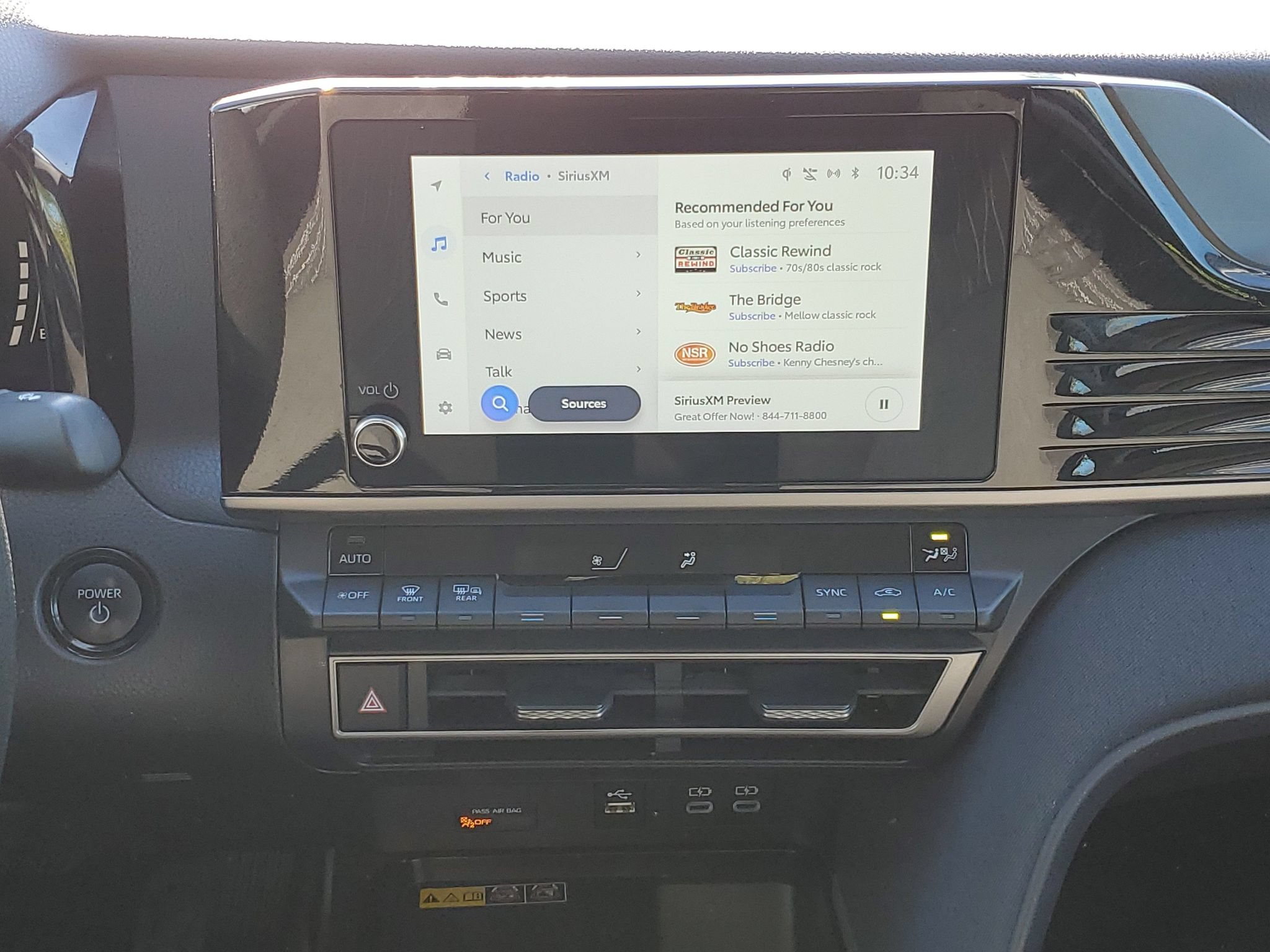 Used 2025 Toyota Camry LE FWD image 24