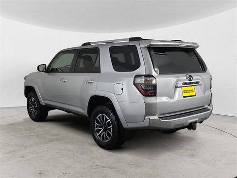 Used 2019 Toyota 4Runner SR5 image 3