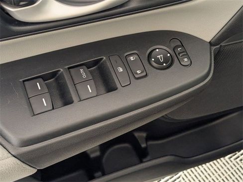 Used 2017 Honda CR-V LX image 11