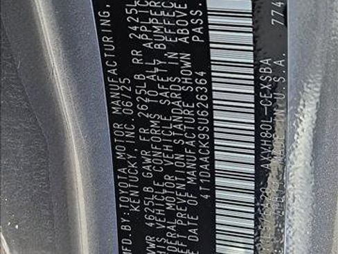 Used 2025 Toyota Camry SE FWD image 16