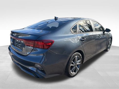 Used 2023 Kia Forte LXS image 5