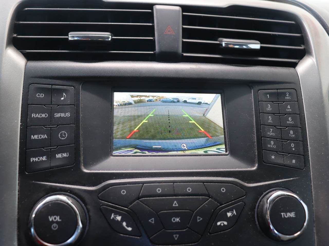 Used 2017 Ford Fusion SE FWD image 11