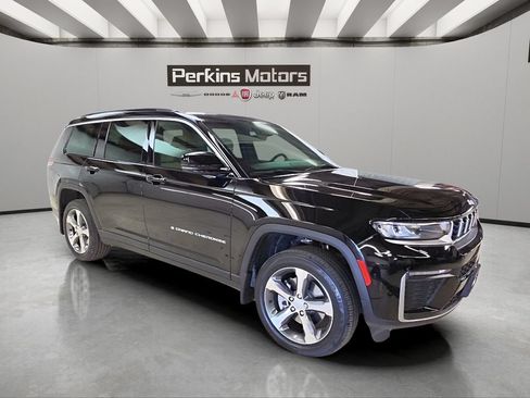 New 2026 Jeep Grand Cherokee L Limited w/ MOPAR Finishing Package AWD/4WD image 7
