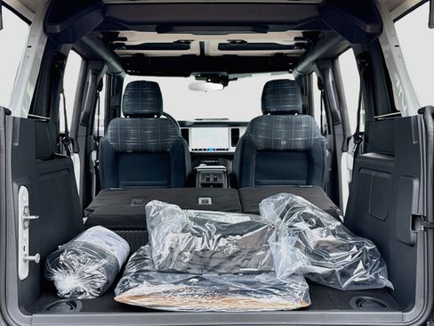 New 2026 Ford Bronco Heritage Edition AWD/4WD image 8