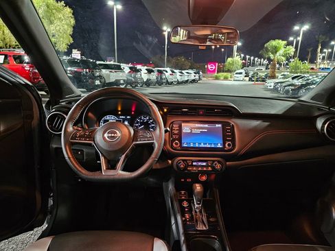 Used 2023 Nissan Kicks SR w/ SR Premium Package FWD image 12