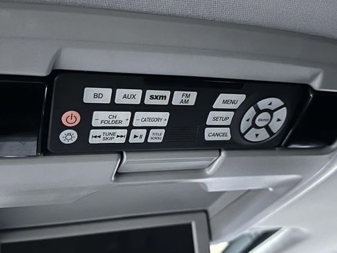 Used 2017 Honda Pilot Touring image 22