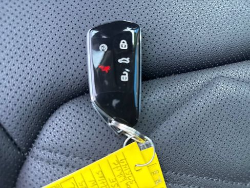 Used 2025 Volkswagen Atlas SE AWD/4WD image 32