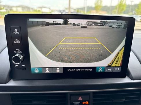 Used 2025 Honda Pilot Touring image 30